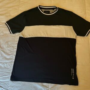 DENIM & FLOWER brand MENS short sleeve top. Size LARGE. DARK GREEN, cream, black